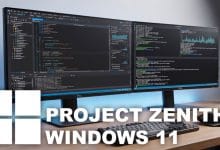 Écran d'ordinateur affichant des lignes de code et des outils de développement IA sur un bureau de travail moderne.