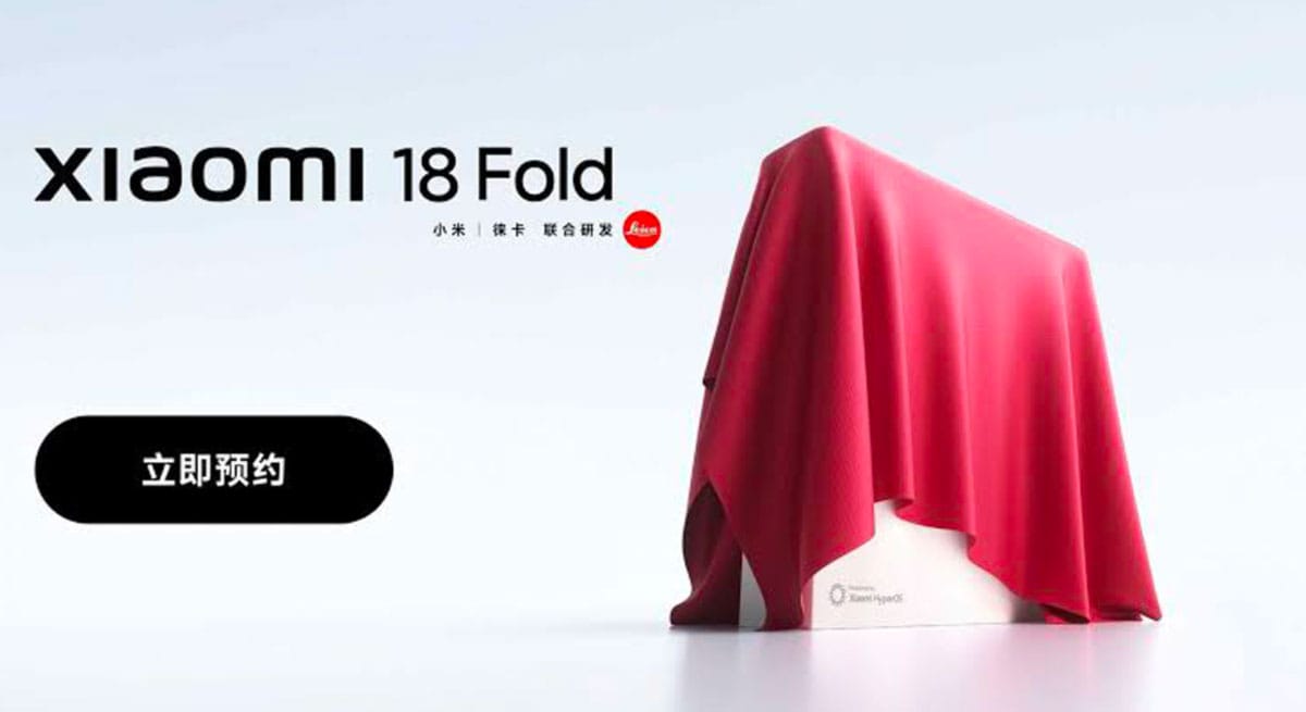 Smartphone pliable Xiaomi 18 Fold en coloris or et noir.